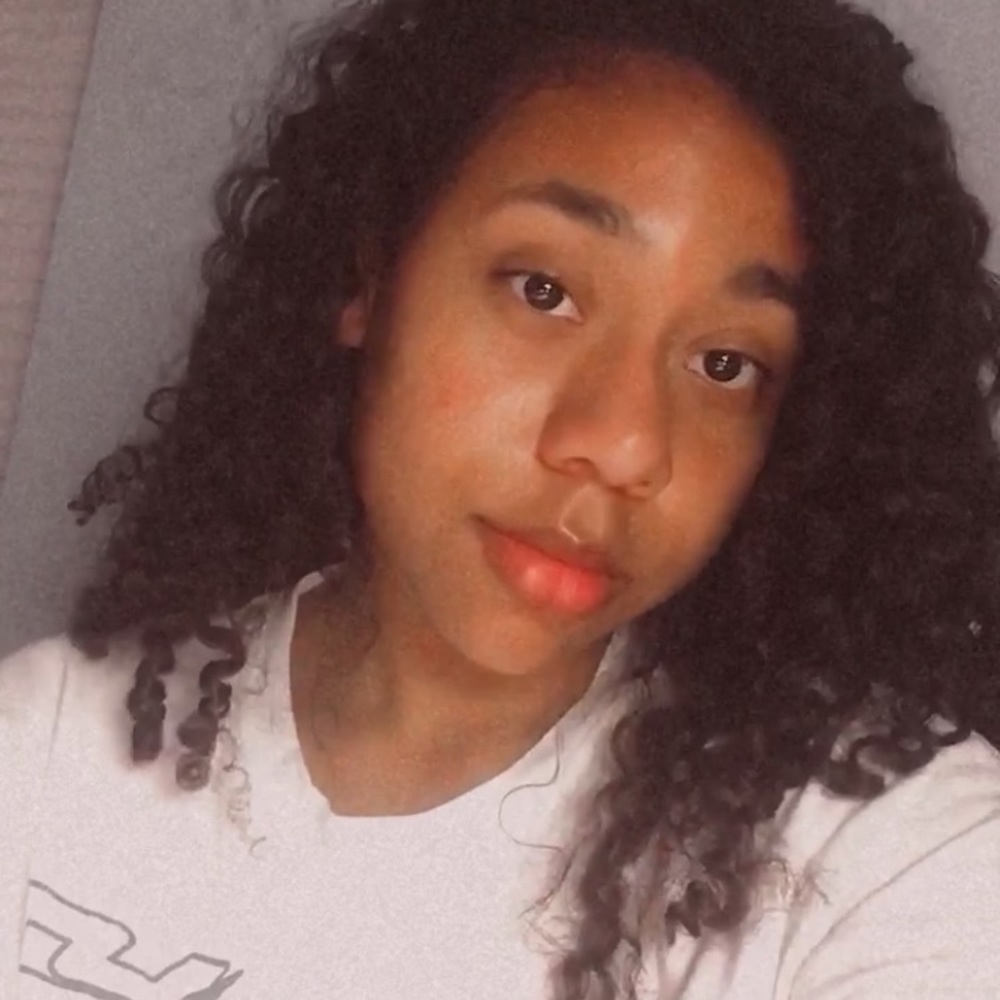 Meet your Posher, Apolonia